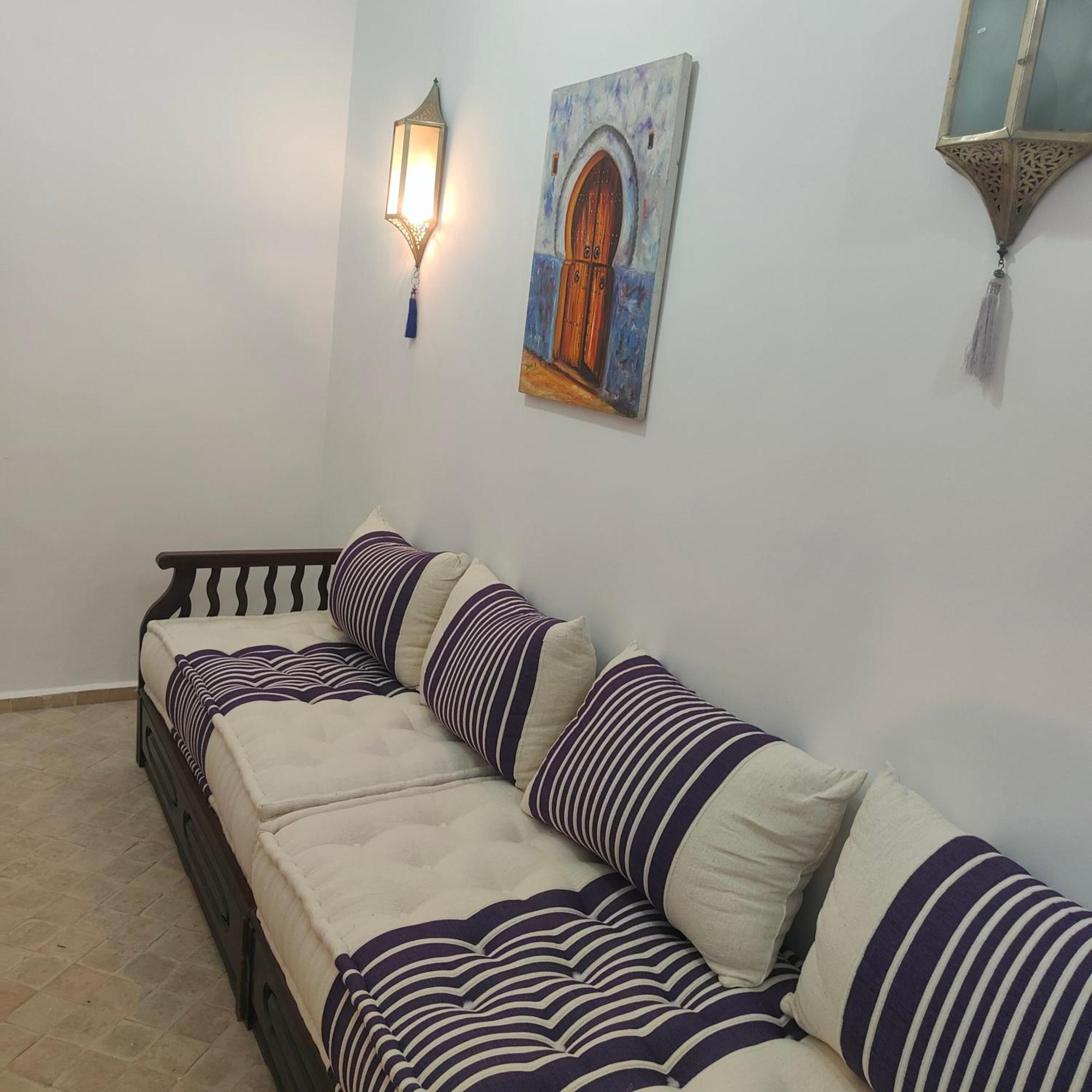 Riad Bkl Luxury Dar Baroud Tanger Exteriör bild