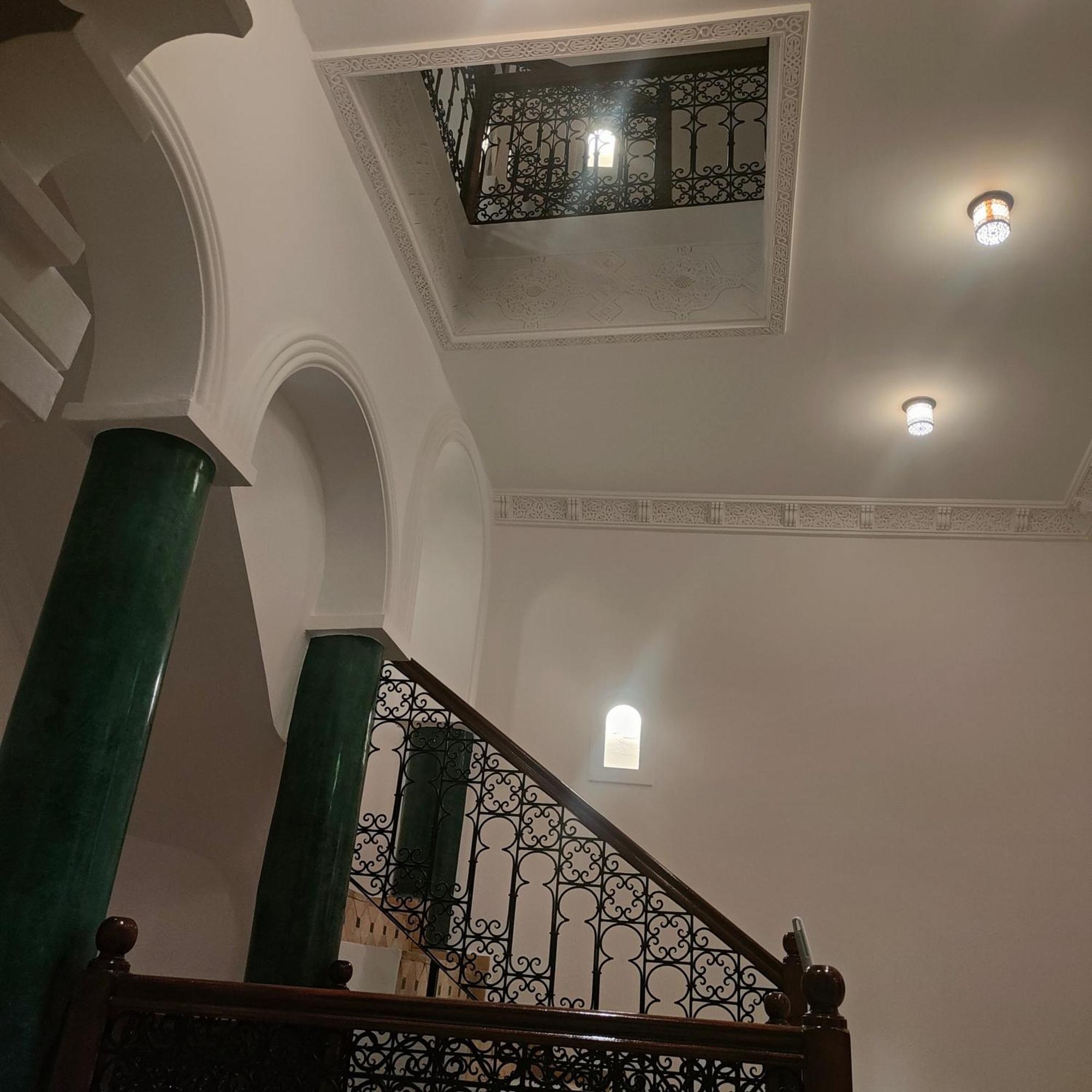 Riad Bkl Luxury Dar Baroud Tanger Exteriör bild