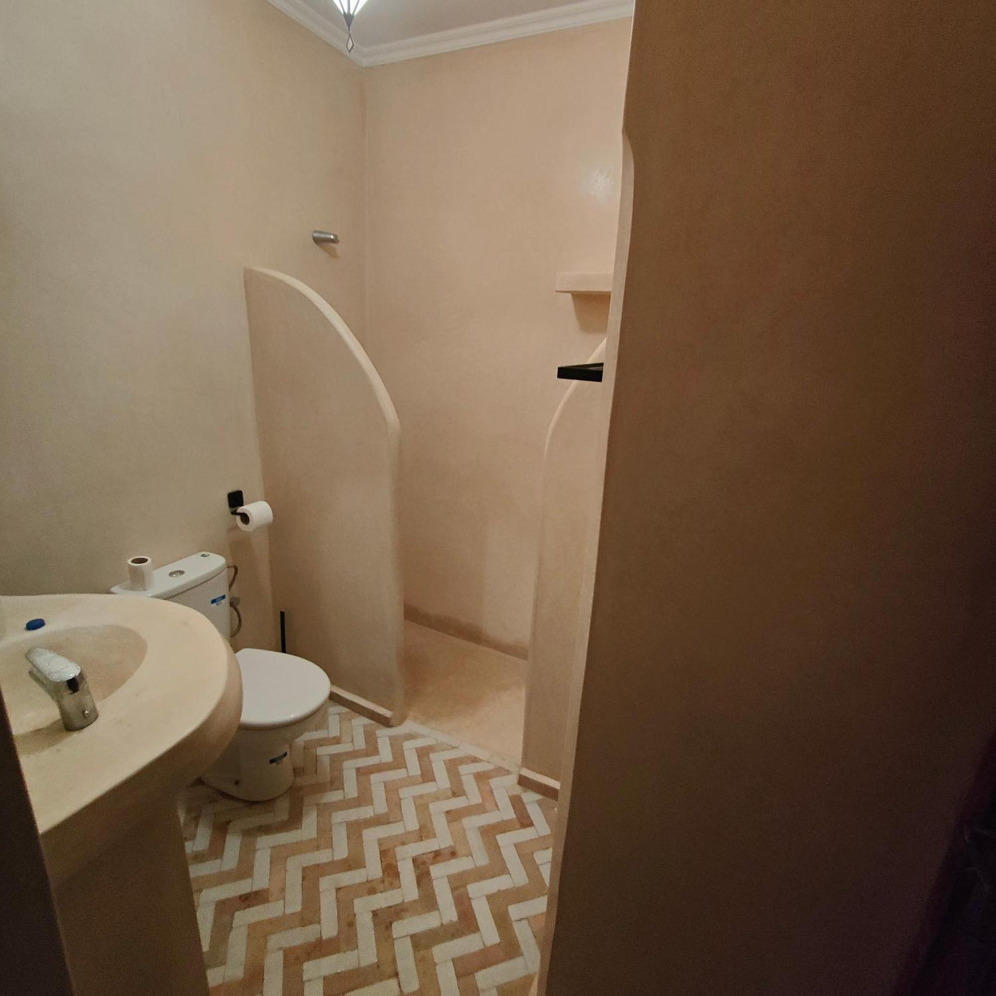 Riad Bkl Luxury Dar Baroud Tanger Exteriör bild