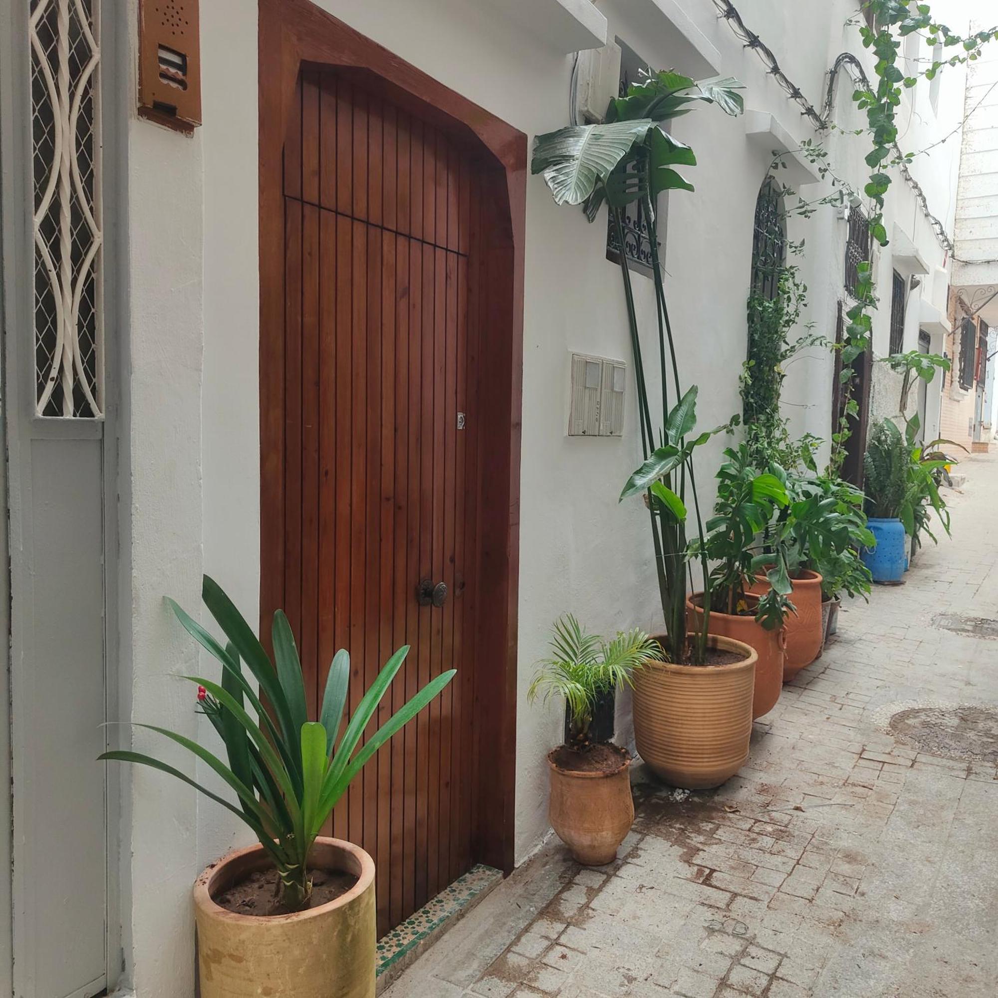 Riad Bkl Luxury Dar Baroud Tanger Exteriör bild